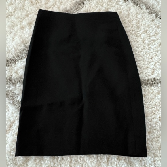 NWT J.Crew No 2 Wool Pencil Skirt Black in size 00 - Picture 2 of 11